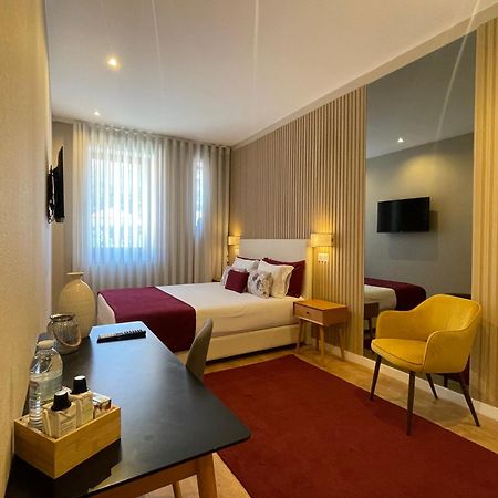 Mytrip Porto Hotel มาโตซีนโญส ภายนอก รูปภาพ