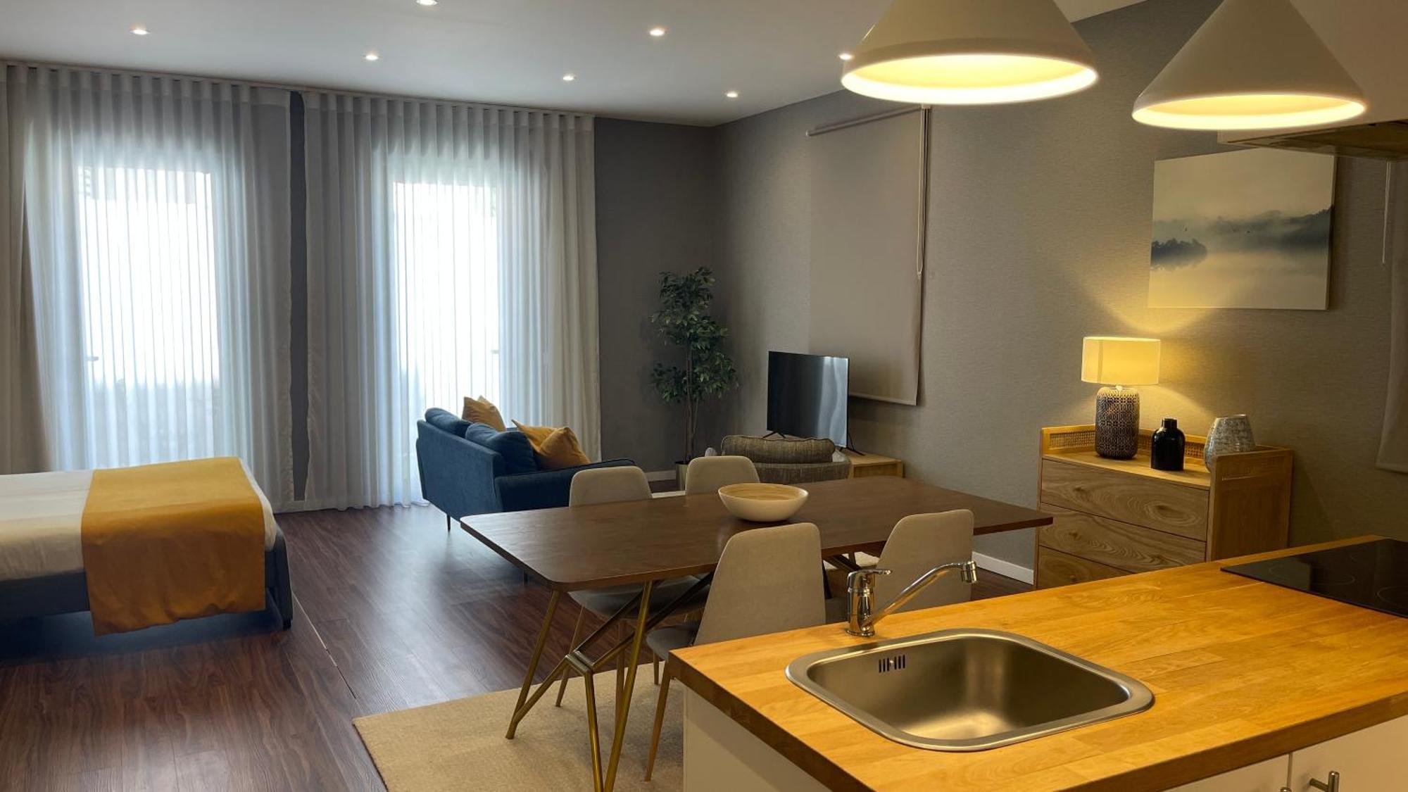 Mytrip Porto Hotel มาโตซีนโญส ภายนอก รูปภาพ
