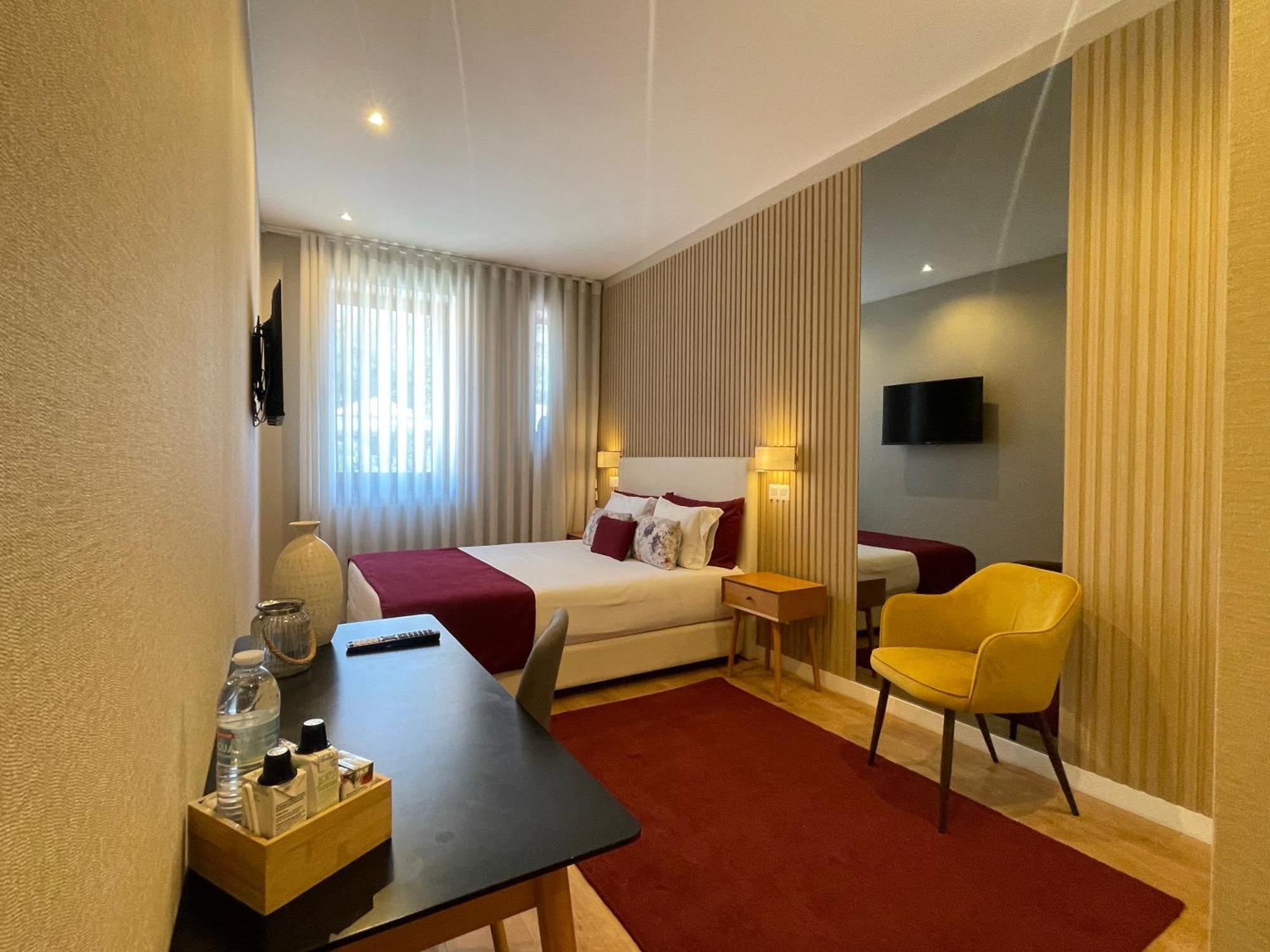 Mytrip Porto Hotel มาโตซีนโญส ภายนอก รูปภาพ