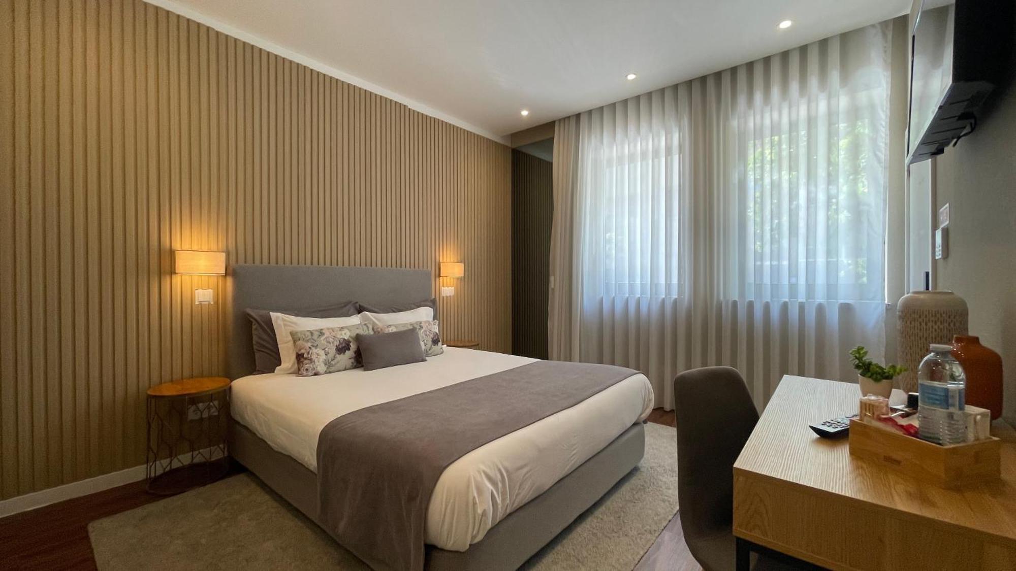 Mytrip Porto Hotel มาโตซีนโญส ภายนอก รูปภาพ