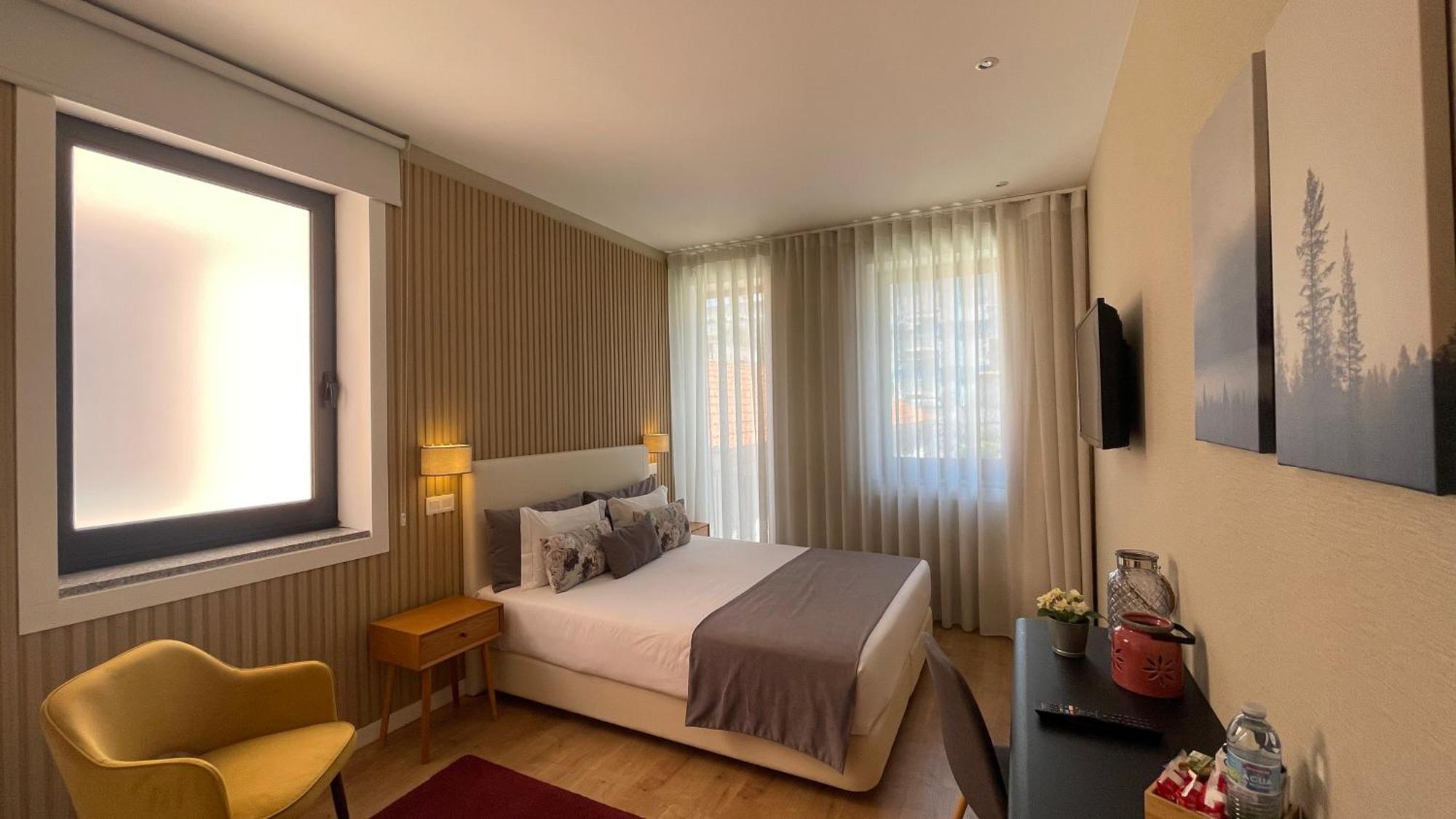 Mytrip Porto Hotel มาโตซีนโญส ภายนอก รูปภาพ